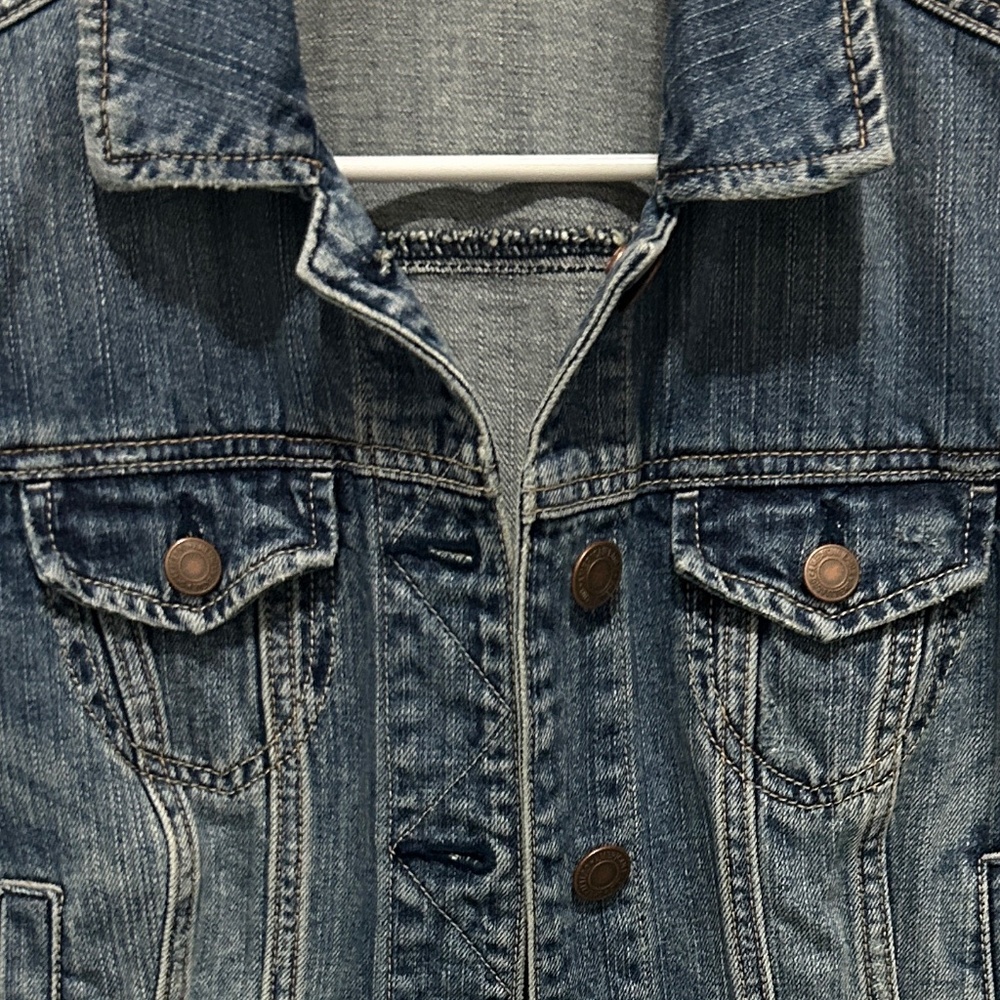 LIKE NEW! Women's American Eagle Short Jean Jacket - Small